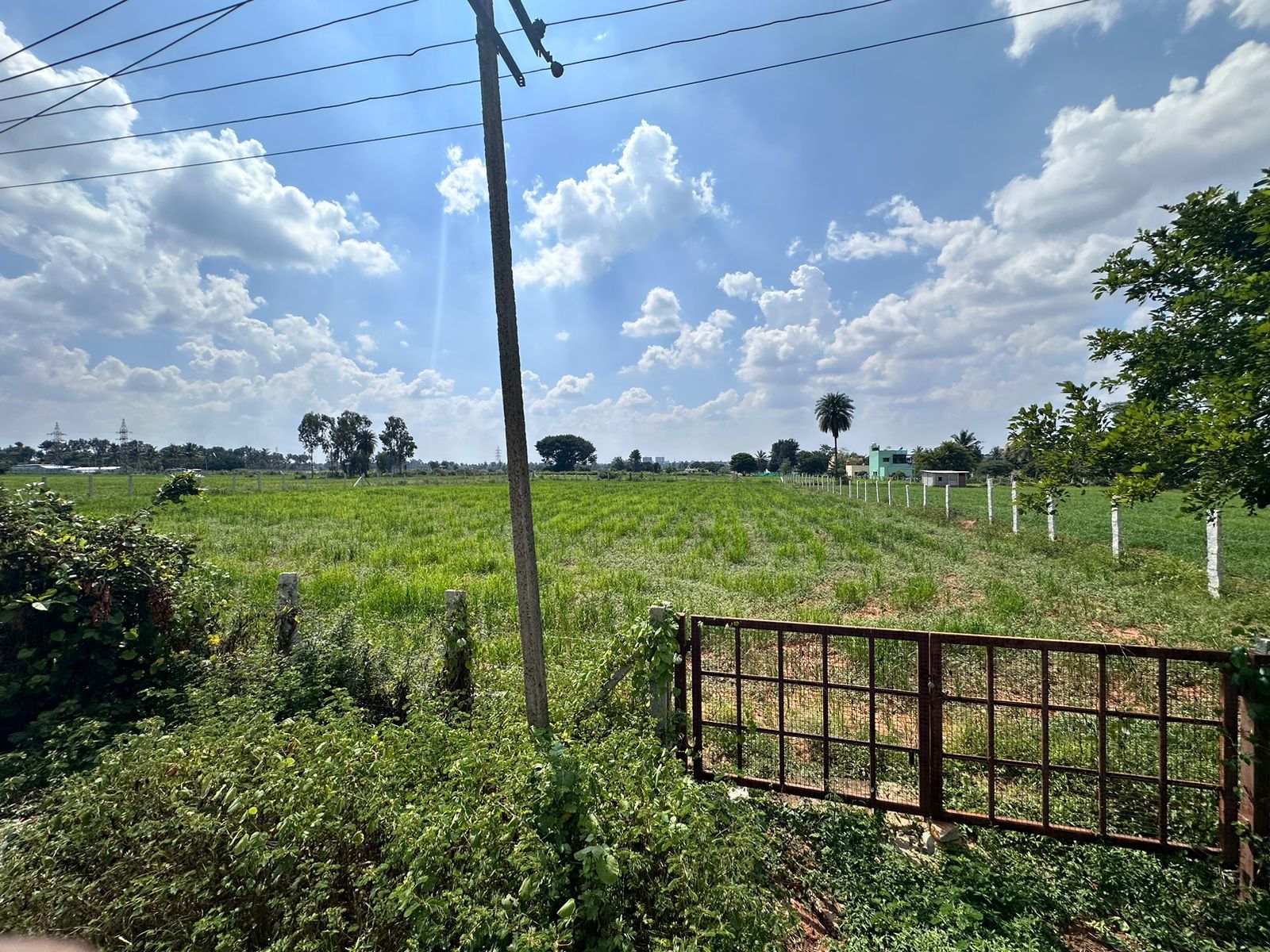  1 Acre 1 Gunta Land for Sale near Devanahalli DC office