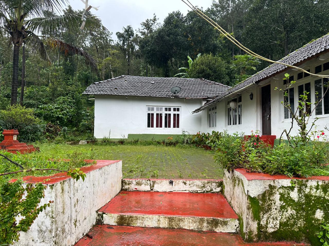 13 acre coffee estate with beautiful farm house for sale in Mudigere - Chikkamgaluru district 