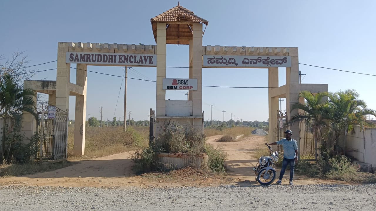 Samruddhi enclave, Varthur - 50x80 corner plot, east and south facing