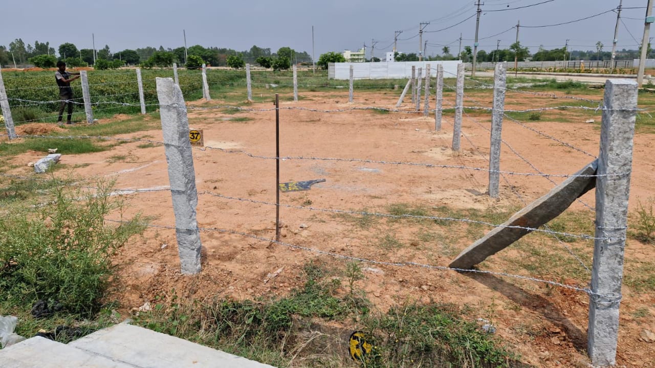 Shettigere Village, near Airport Backgate - 30x50 site for sale,